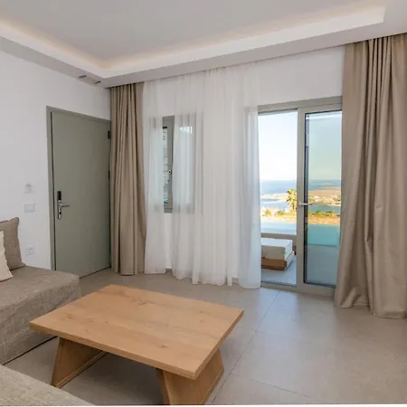 Thea Syros * Ερμούπολη