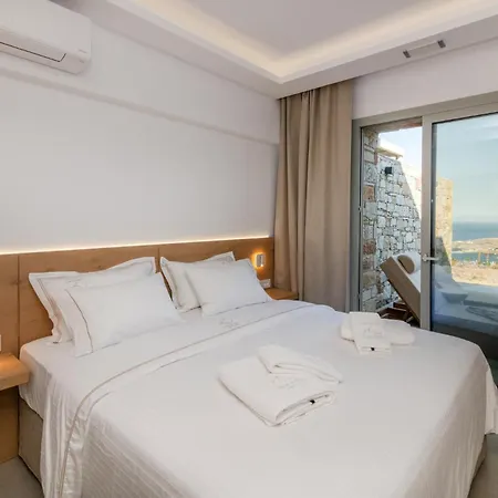 Thea Syros Daire *